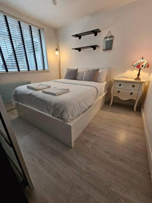 런던 Peaceful And Elegant 아파트 외부 사진